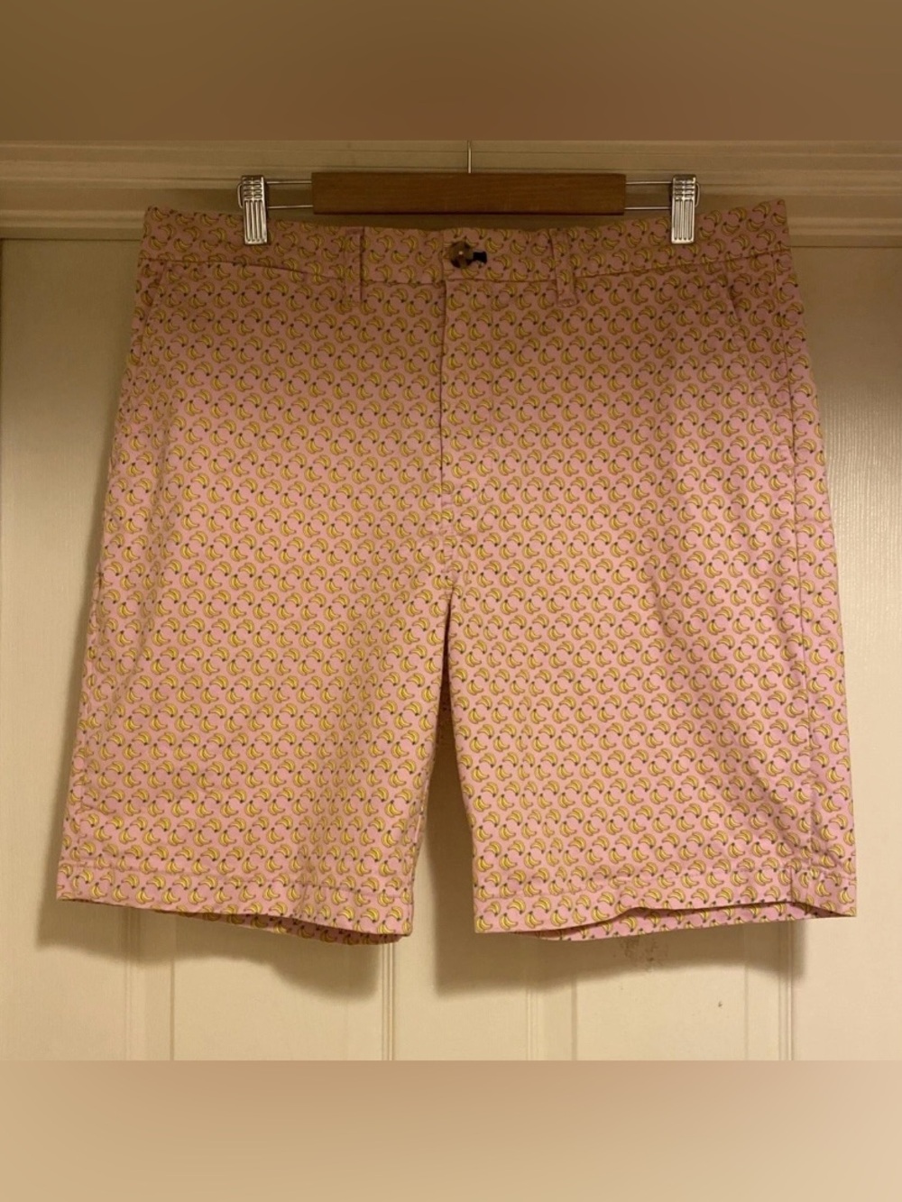 Tommy Hilfiger Mens Shorts Size 36 Pink with Bananas